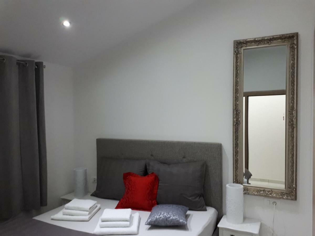 Penthouse Filka Apartment มีมิตเซ ภายนอก รูปภาพ